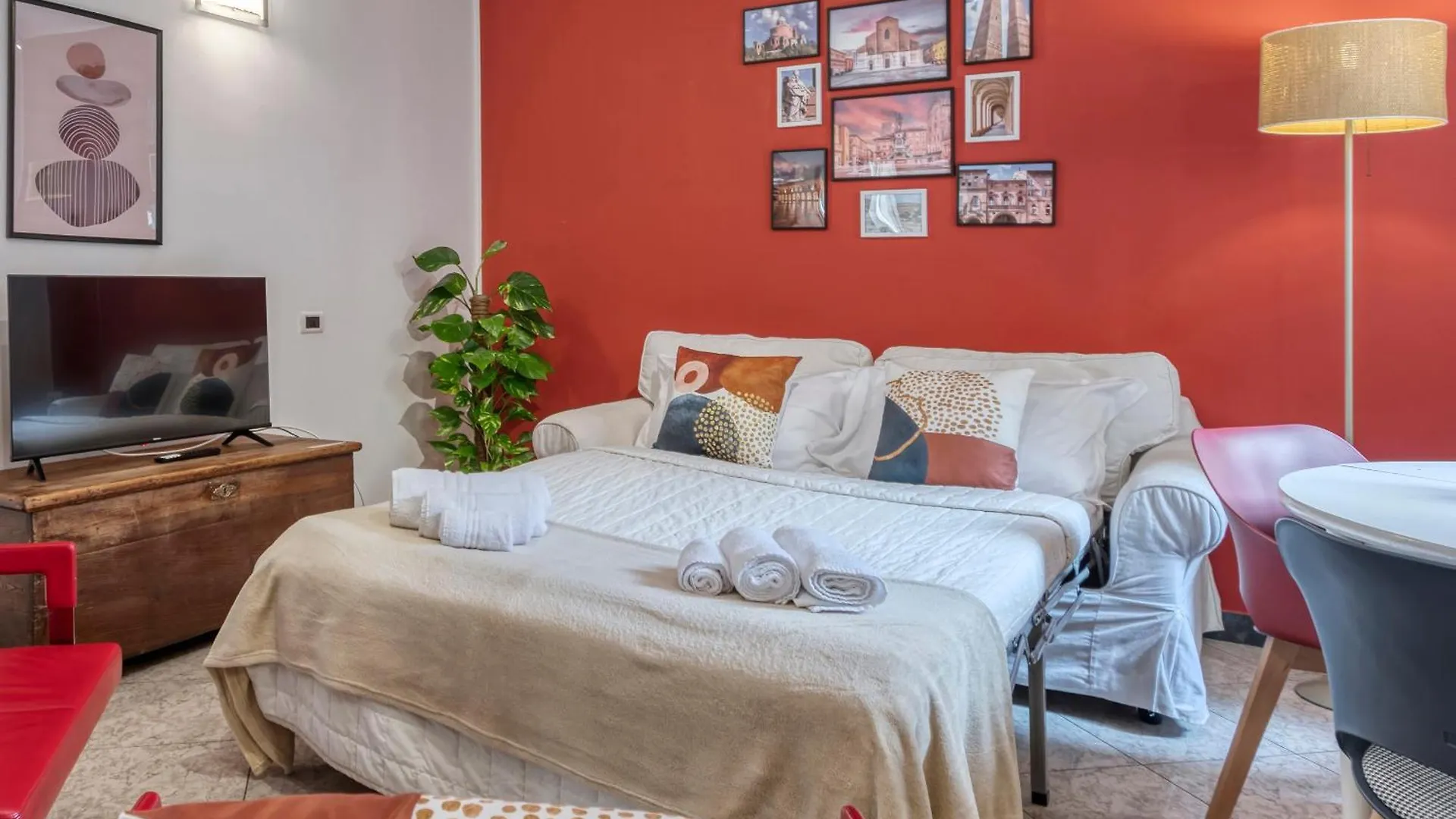 Cozy Apartment In The Heart Of Bologna 0*,  Italien