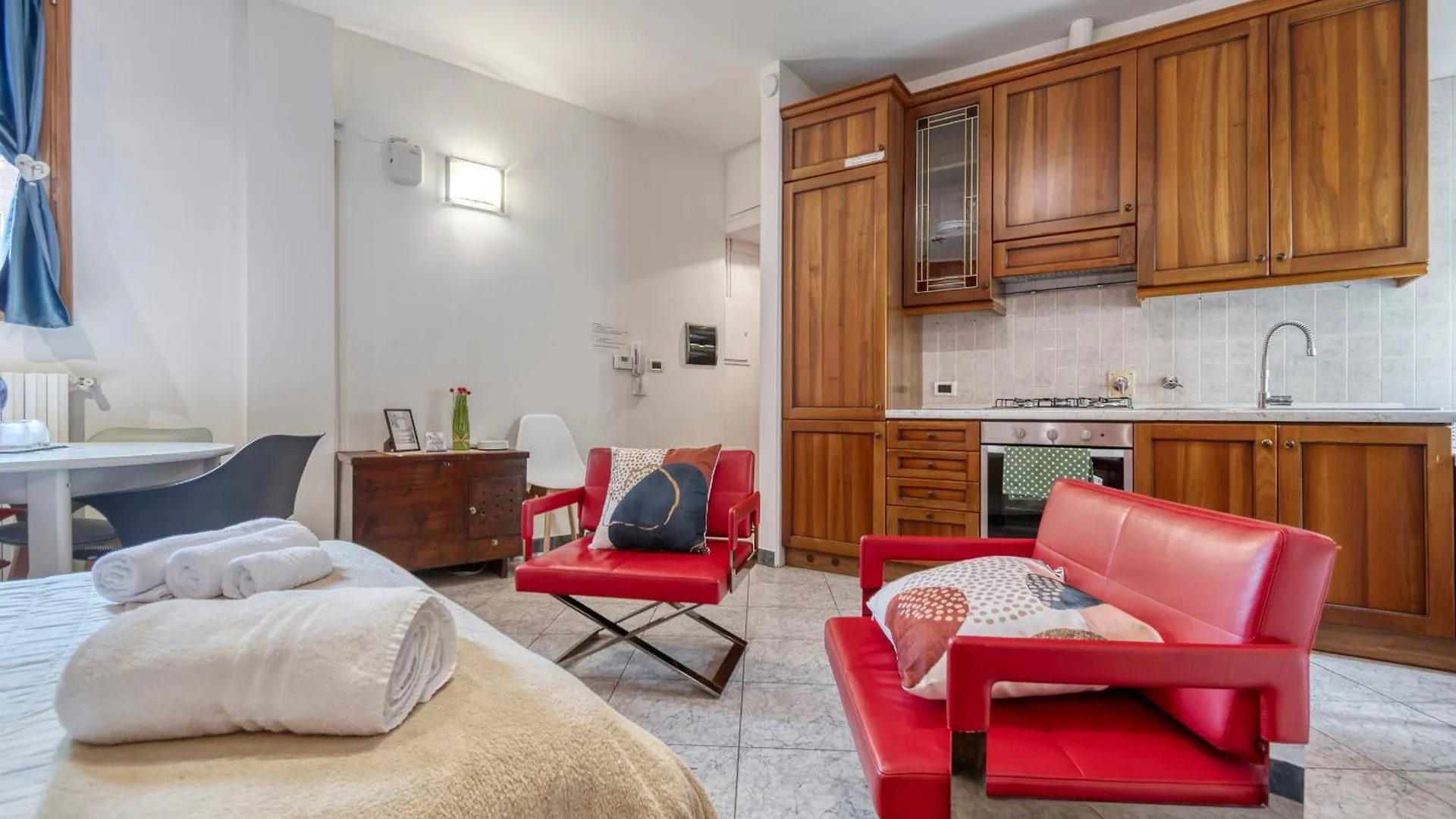 Cozy Apartment In The Heart Of Bologna 0*,