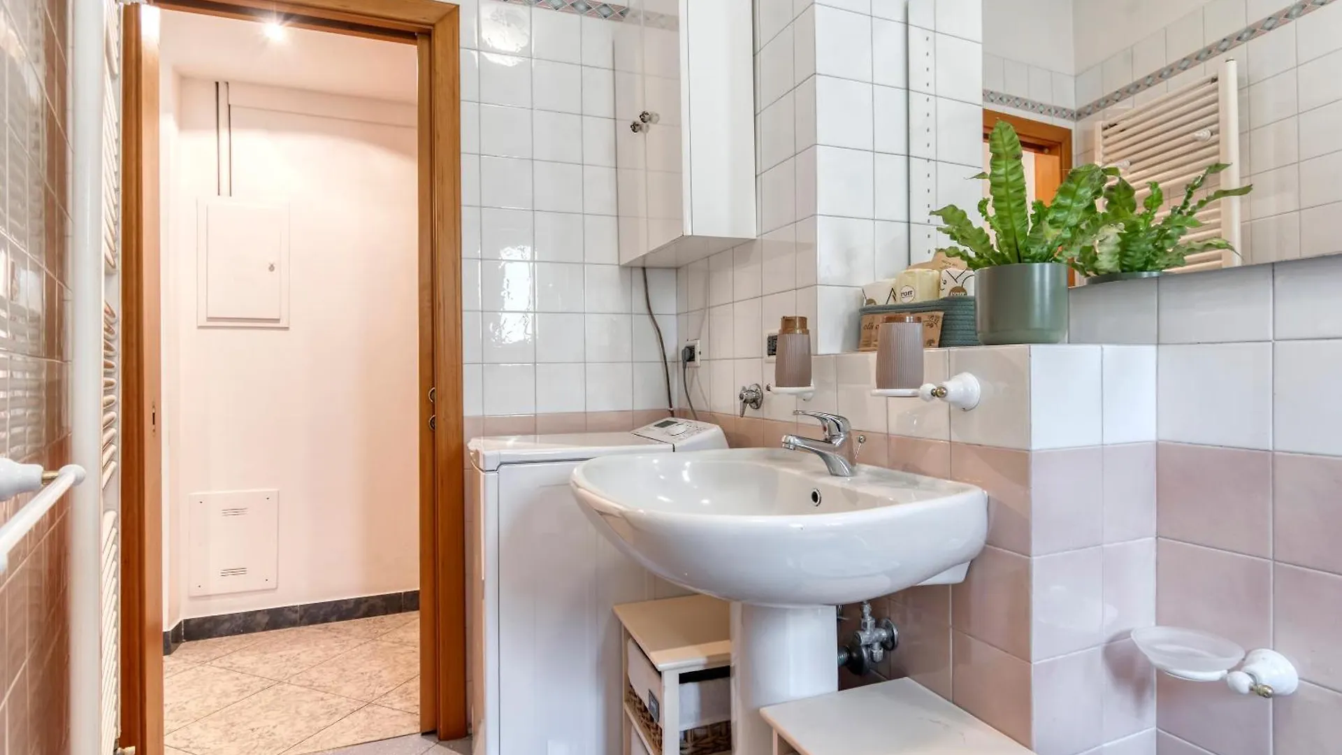 Cozy Apartment In The Heart Of Bologna 0*,  Italien