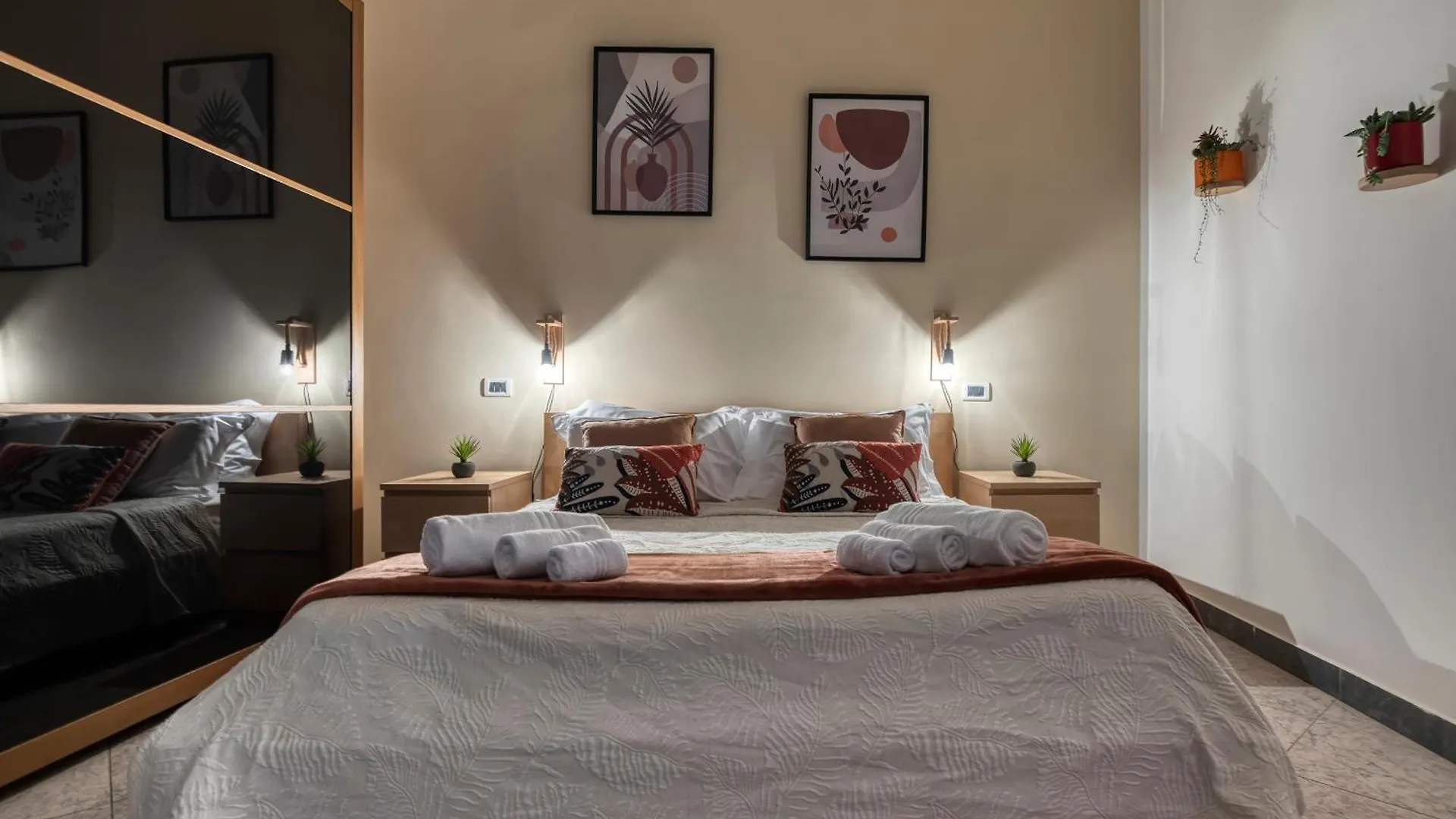 Cozy Apartment In The Heart Of Bologna 0*,